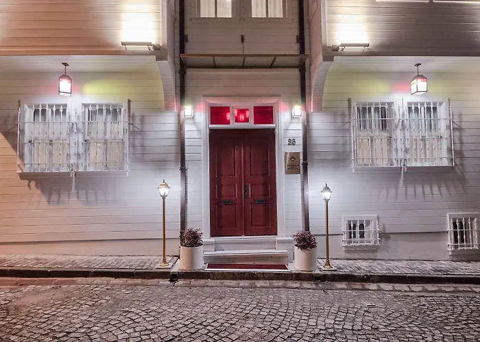 White Palace Old City Boutique Hotel
