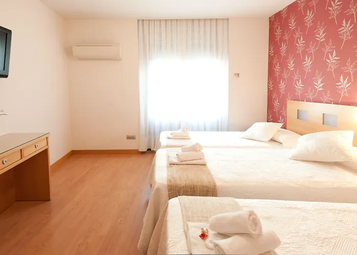  Hostal Abami II