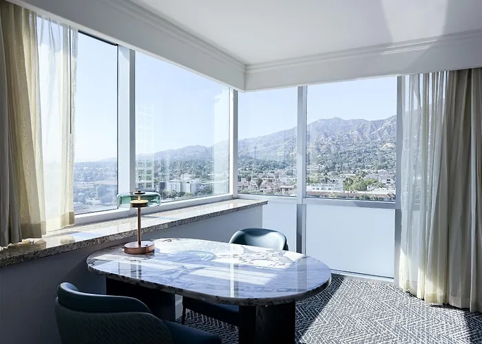 Design hotel Embassy Suites Los Angeles Glendale