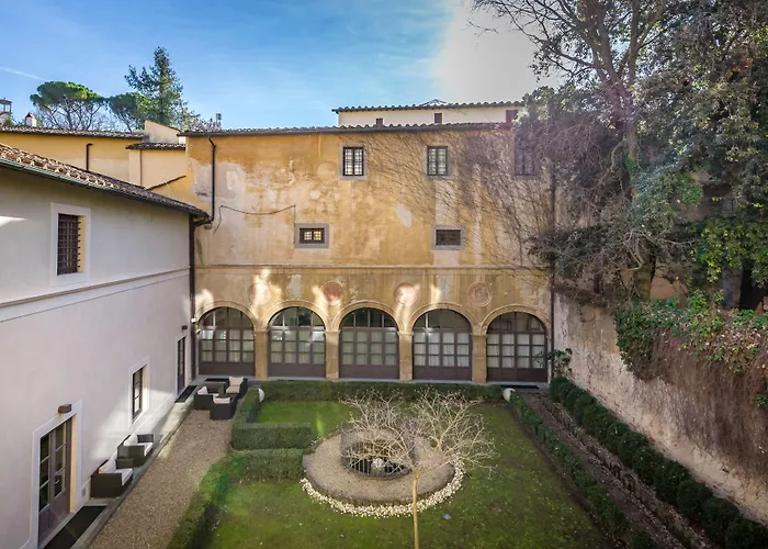 Сity center hotels La Scaletta Al Ponte Vecchio