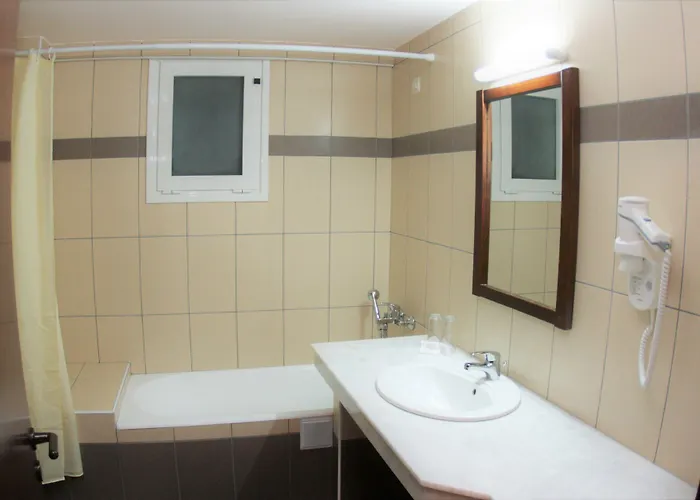 Semiramis Village Hotel