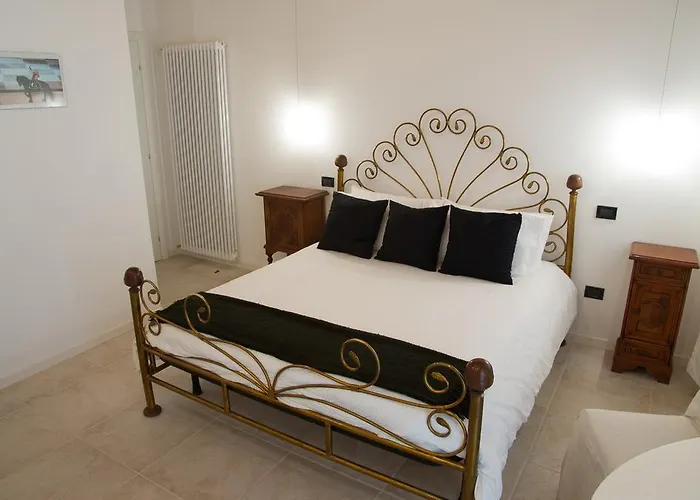 B&B