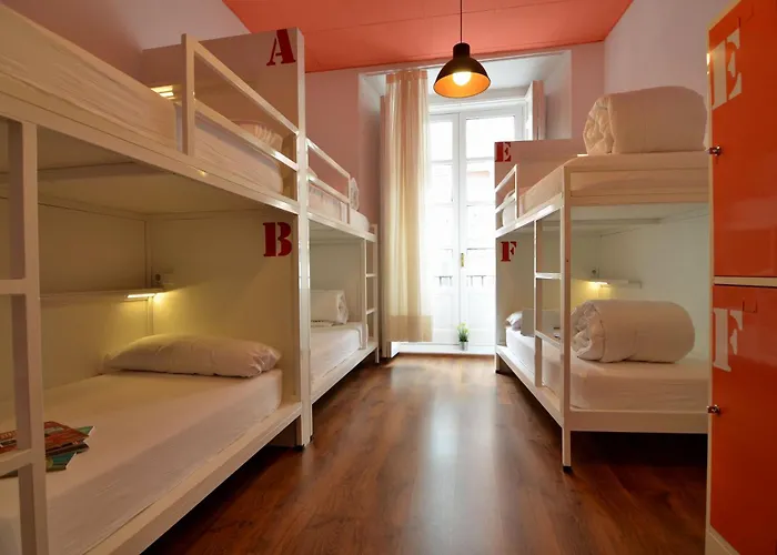 The Hostels Far Home Atocha