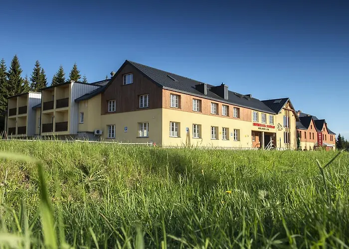 Hotel nahe College: Hotel Biathlon Sport & Spa