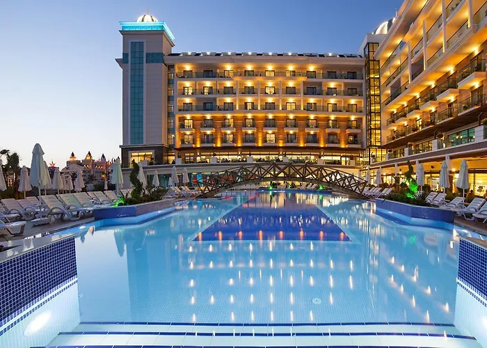 Hôtel pour familles: Luna Blanca Resort & Spa