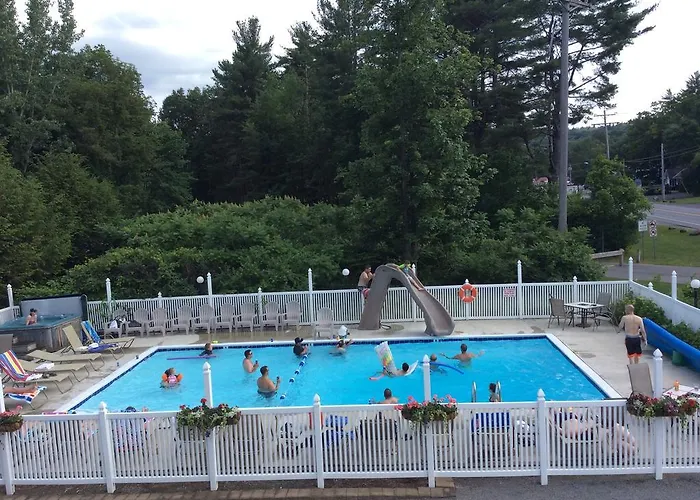 Lyn Aire - Lake George