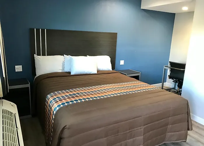 Cheap hotels Empire Inn