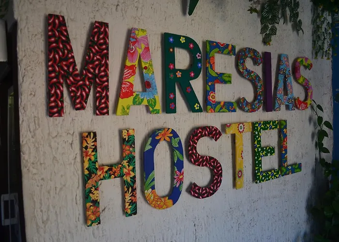 Maresias Hostel & Suites