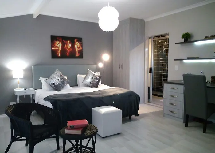 Beach Hotels Mulenvo Guest House