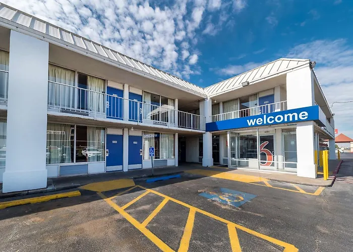 Motel 6 Bricktown