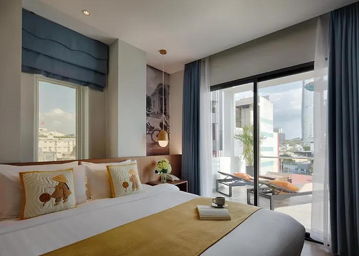 Hotel with view: Little Saigon Boutique Hotel