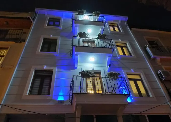 Pera Colour House