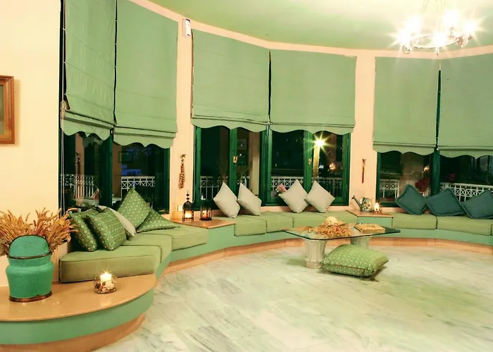 Aquarius Exclusive Hotel - Breakfast And Meal Included