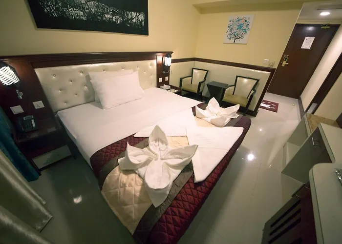 Dog friendly hotels Mariana