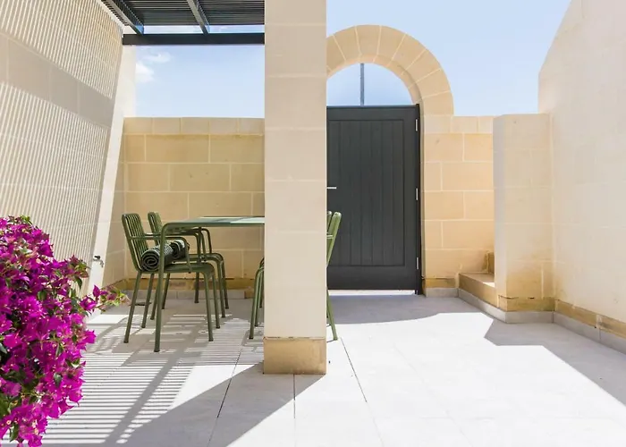 Central hotel: Mellieha Holiday Centre