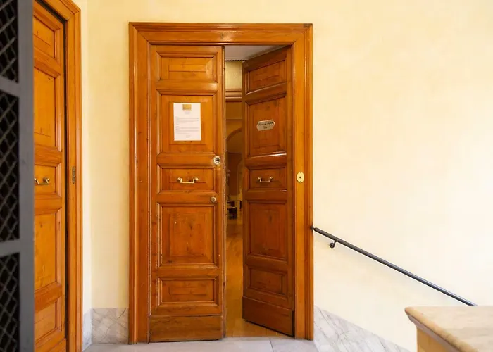 Ih Hotels Piazza Di Spagna View - Luxury Guest House
