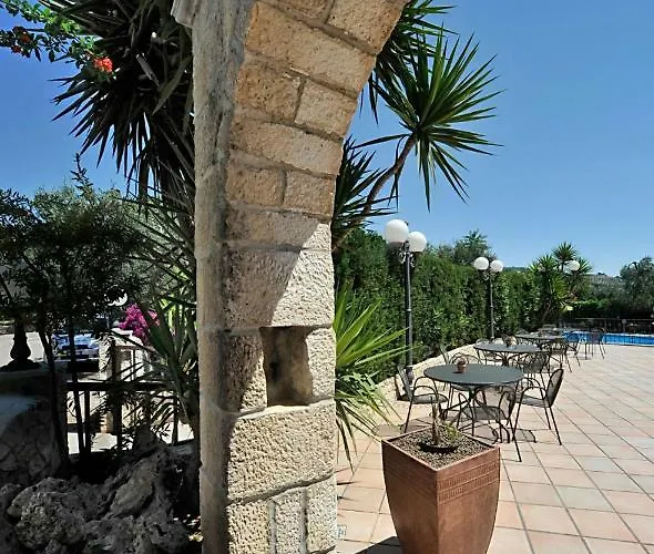 Hotel 3 stelle: Hotel Apeneste