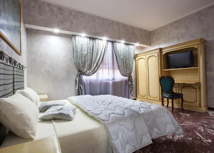 Hotel con piscina: Casa Romana