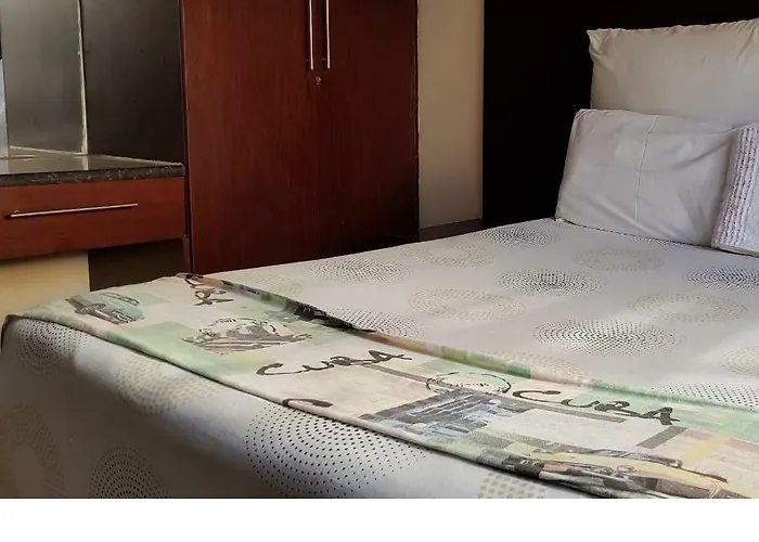 Gfk Eastgate Guest House