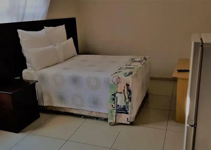 Gfk Eastgate Guest House