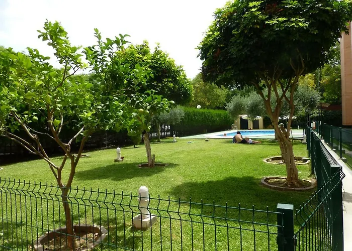 Hotel cerca del colegio: Milenium Palace - Garaje incluido - Piscina-FIBES