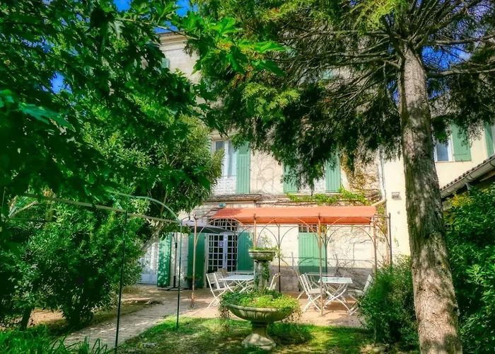 Au Saint Roch - Hotel Et Jardin