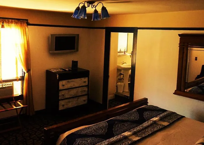 Boutique hotel only: Amber House Inn Of Midtown