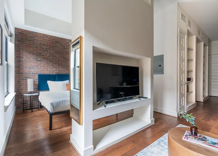 Guild Uptown | Mckinney Ave