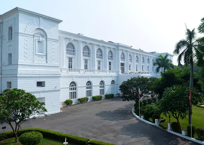 Hotels with pool Maidens New Delhi