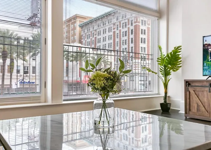1 And 2 Bedroom Private Condos Steps Away From French Quarter