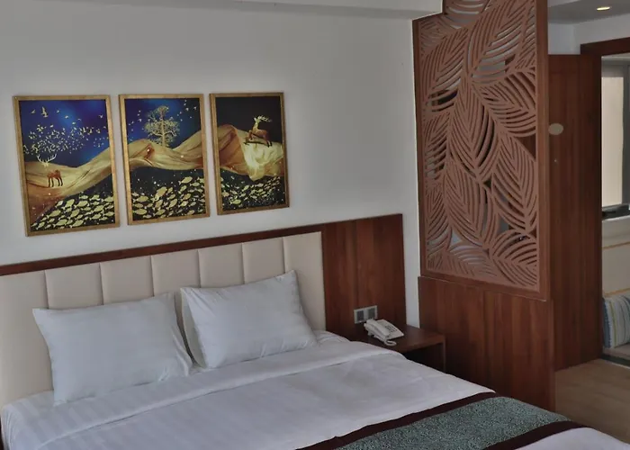 Simon Hotel