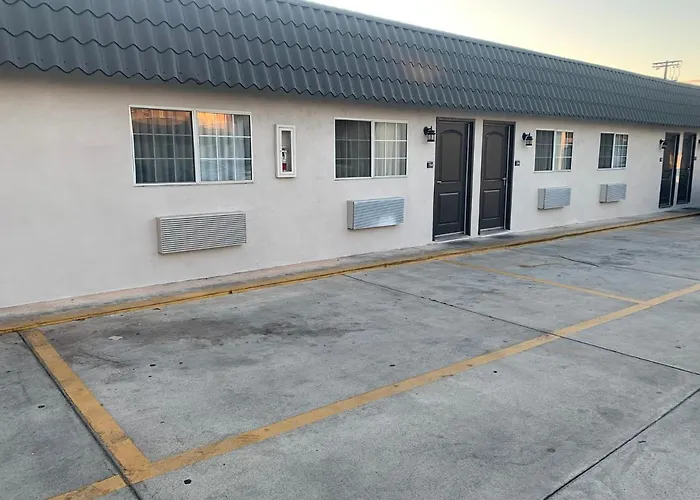 Cheap hotels Empire Inn